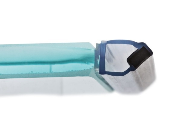 Magnetdichtung 90 ° für 8 mm Glas - selbstklebend, 2200 mm Länge