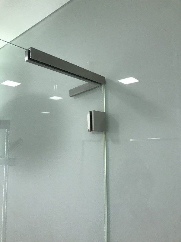 Stabilisierungswinkel 90° links für Glas-Duschen Hochglanz